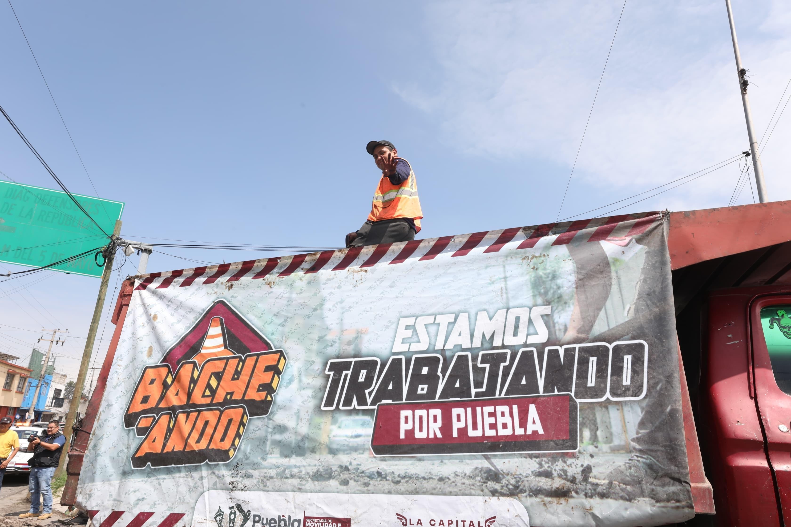Avanza Campaña Capitalina Bacheando Puebla con más de 77 mil baches atendidos