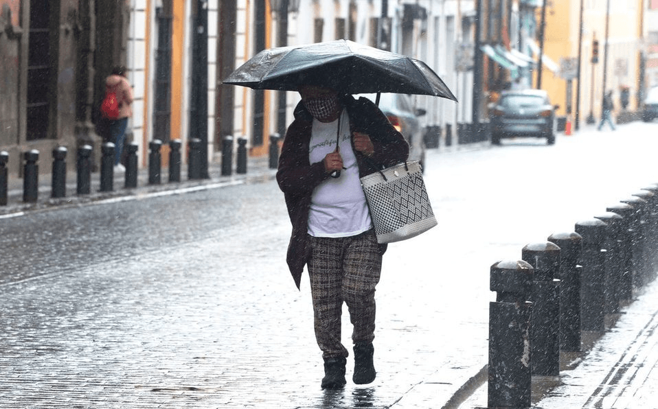 Gobierno de Puebla emite recomendaciones ante pronóstico de lluvias intensas