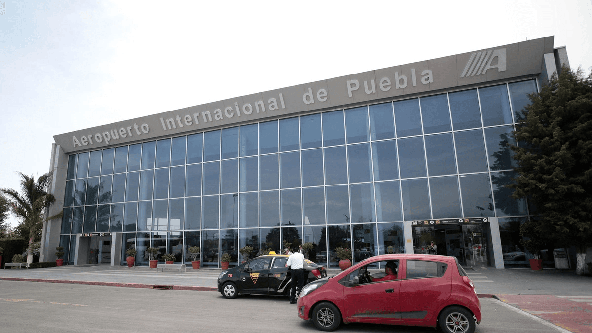 Aeropuerto de Puebla explora vuelos a Europa: alistan cambio de nombre y remodelación