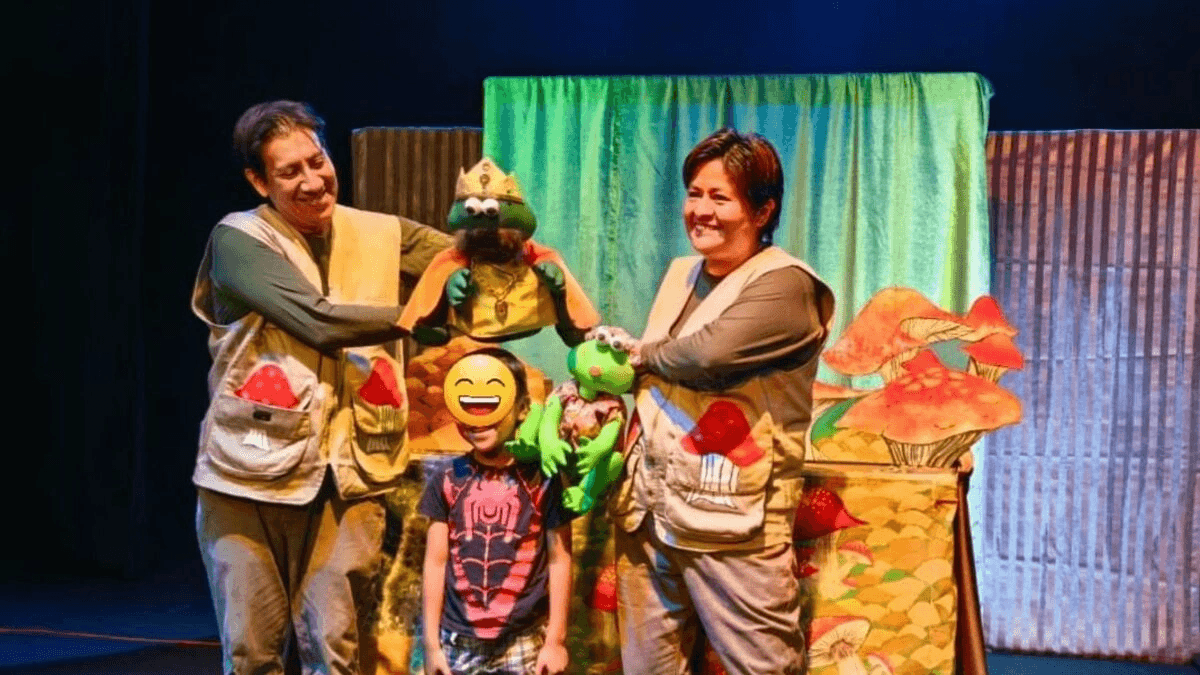 Roban 200 mil pesos en equipo a compañía de teatro en El Alto