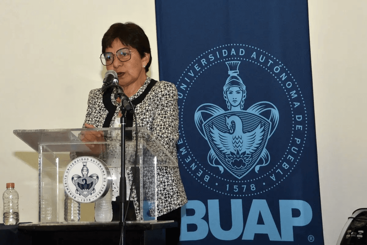 Rectora de la BUAP encabeza toma de protesta de directores de unidades académicas