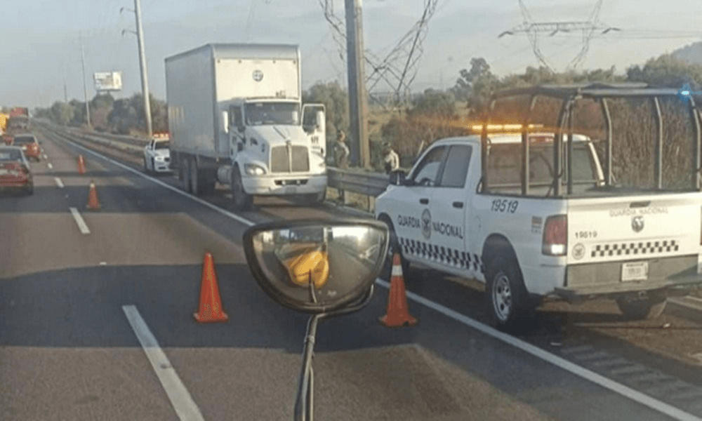 Ubican tráiler robado en la autopista México- Puebla porque circulaba en sentido contrario