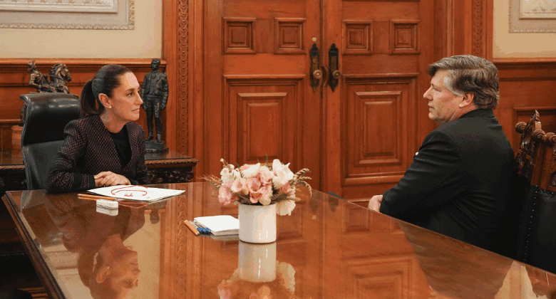 Claudia Sheinbaum y Christopher Landau se reúnen en Palacio Nacional