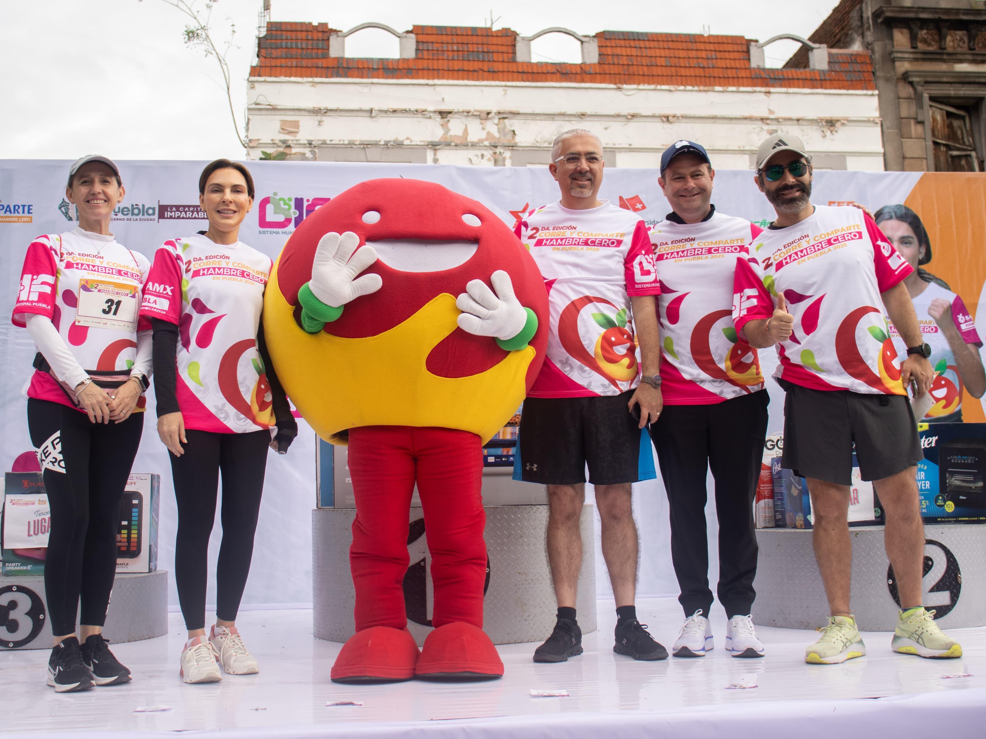 Encabeza MariElise Budib la carrera “Corre y Comparte: Hambre Cero Puebla 2025”