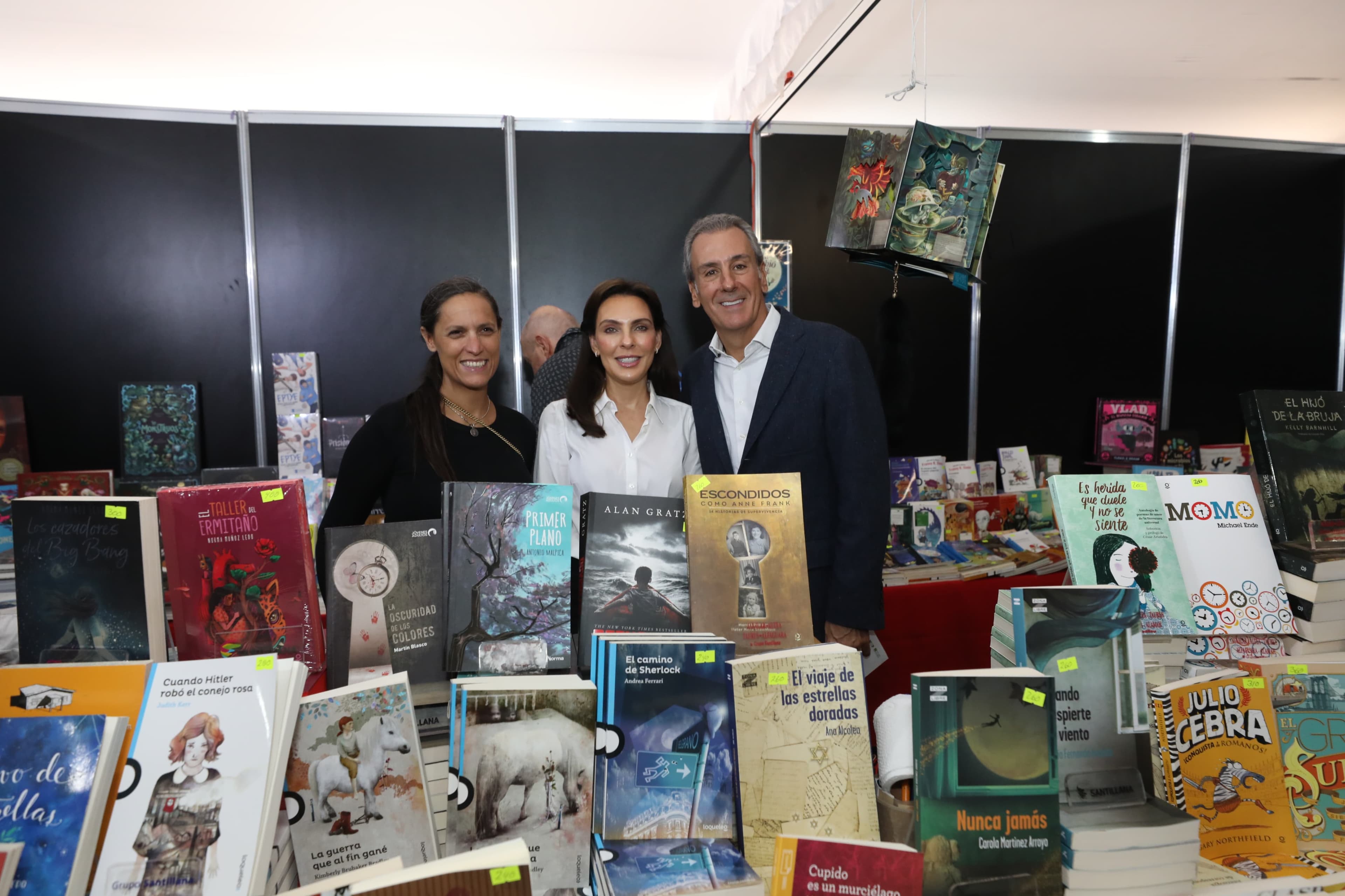 Recorren Pepe Chedraui y MariElise Budib la Feria Internacional del Libro Puebla