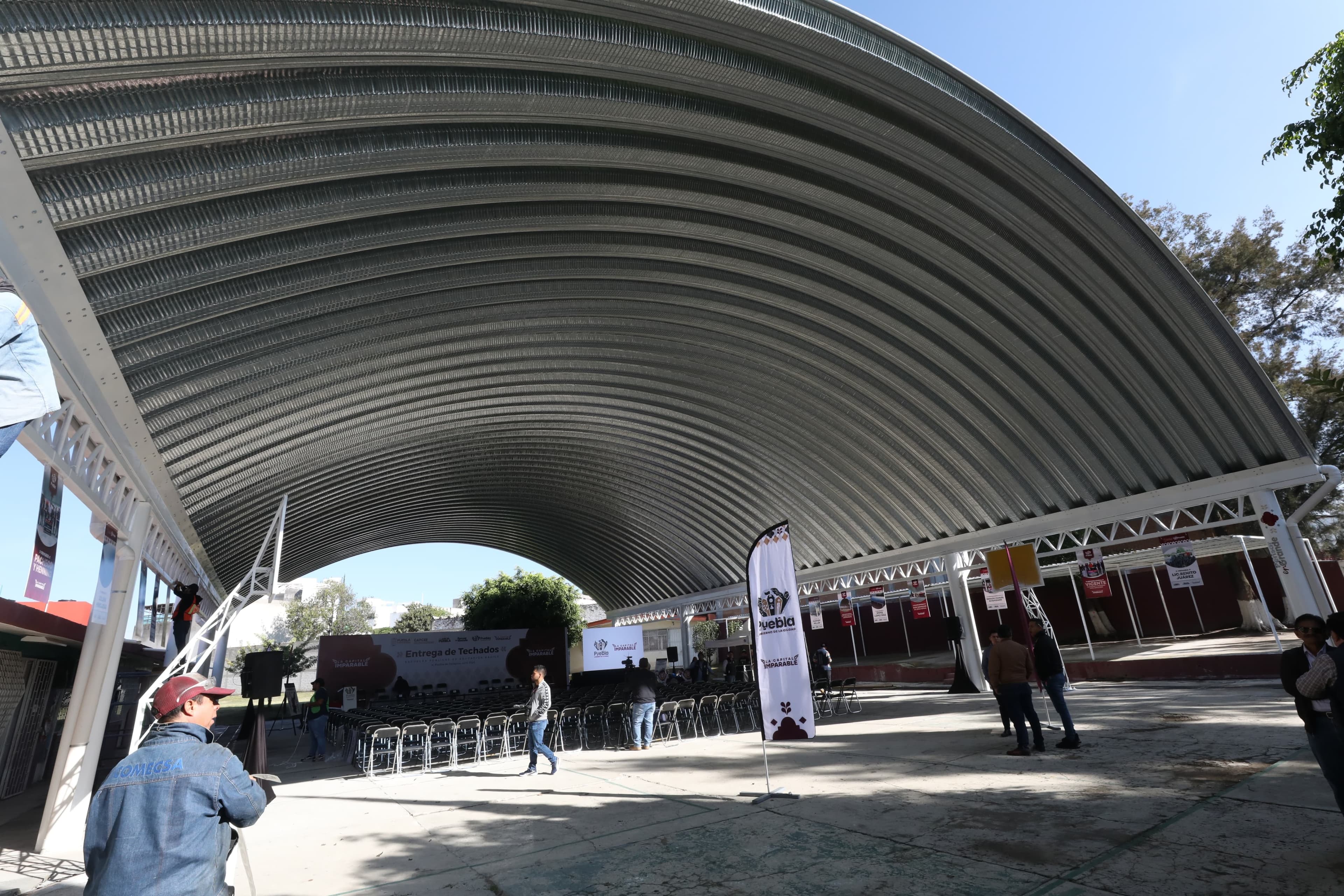 Beneficia Pepe Chedraui a más de 7 mil estudiantes con techados escolares en la capital