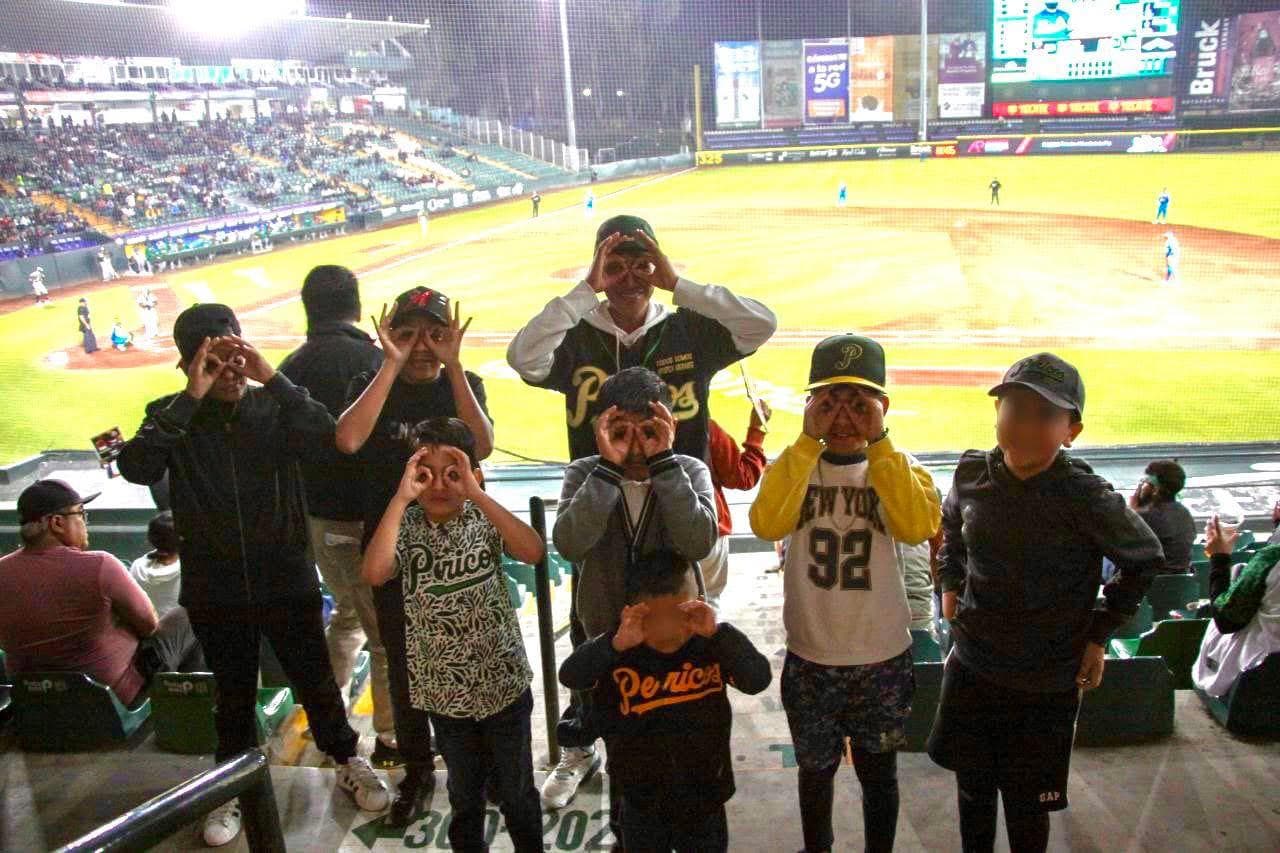 Niñas y niños de juntas auxiliares disfrutan del beisbol con el IMDP