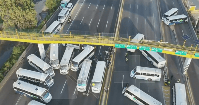 Acuerda Segob reforzar seguridad tras protesta en la México-Puebla