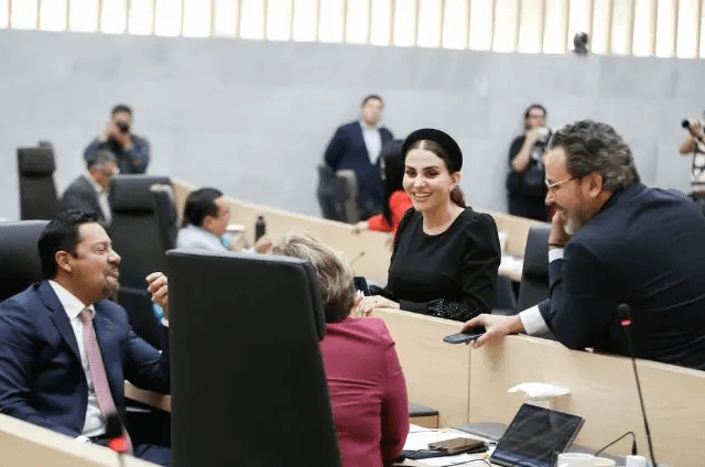 Morena aplaude su primer año en el Congreso; cierran con reformas
