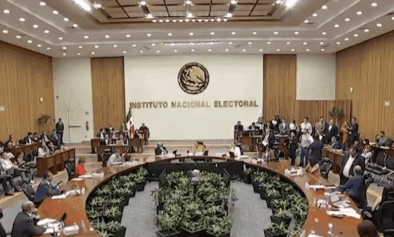 Va INE por credencial digital y voto electrónico