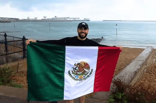 Poblano se prepara en Inglaterra para cruzar el Canal de la Mancha