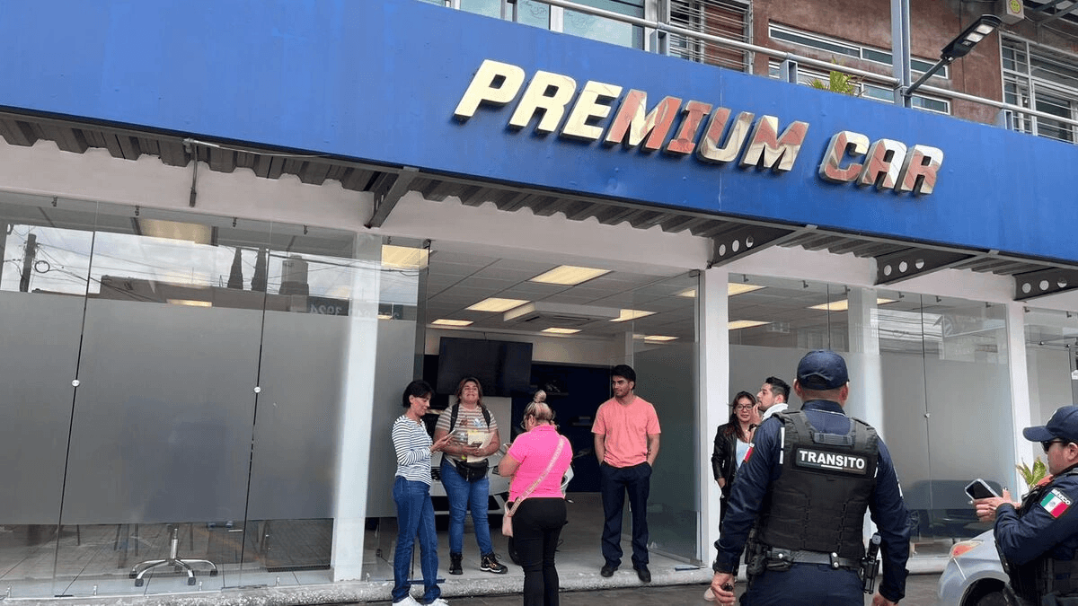 Agencia Premium Car defrauda a familias en Puebla