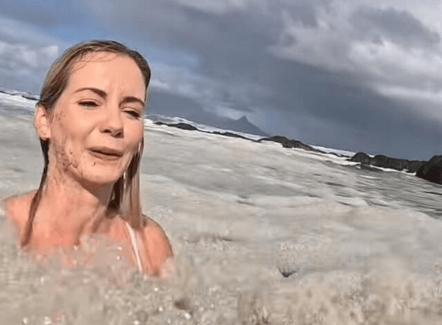 Influencer confunde espuma marina con aguas negras