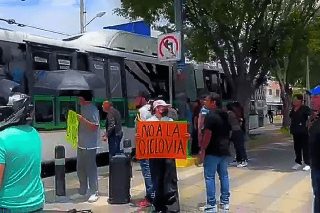 De nuevo cierran bulevar Valsequillo y 16 de Septiembre; rechazan ciclovía