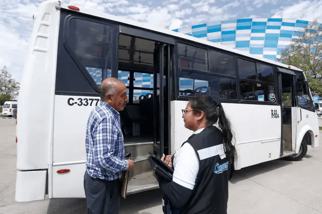 Más de la mitad del transporte público en Puebla no pasaría la revista vehicular