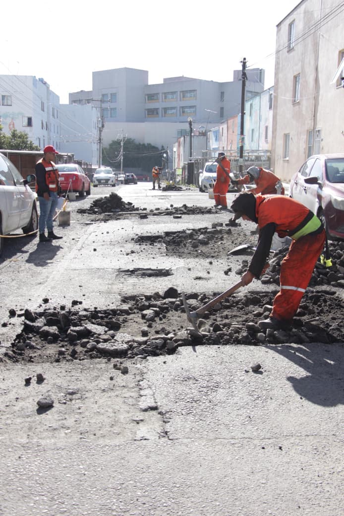 Atiende Gobierno de la Ciudad vialidades y calles de La Margarita
