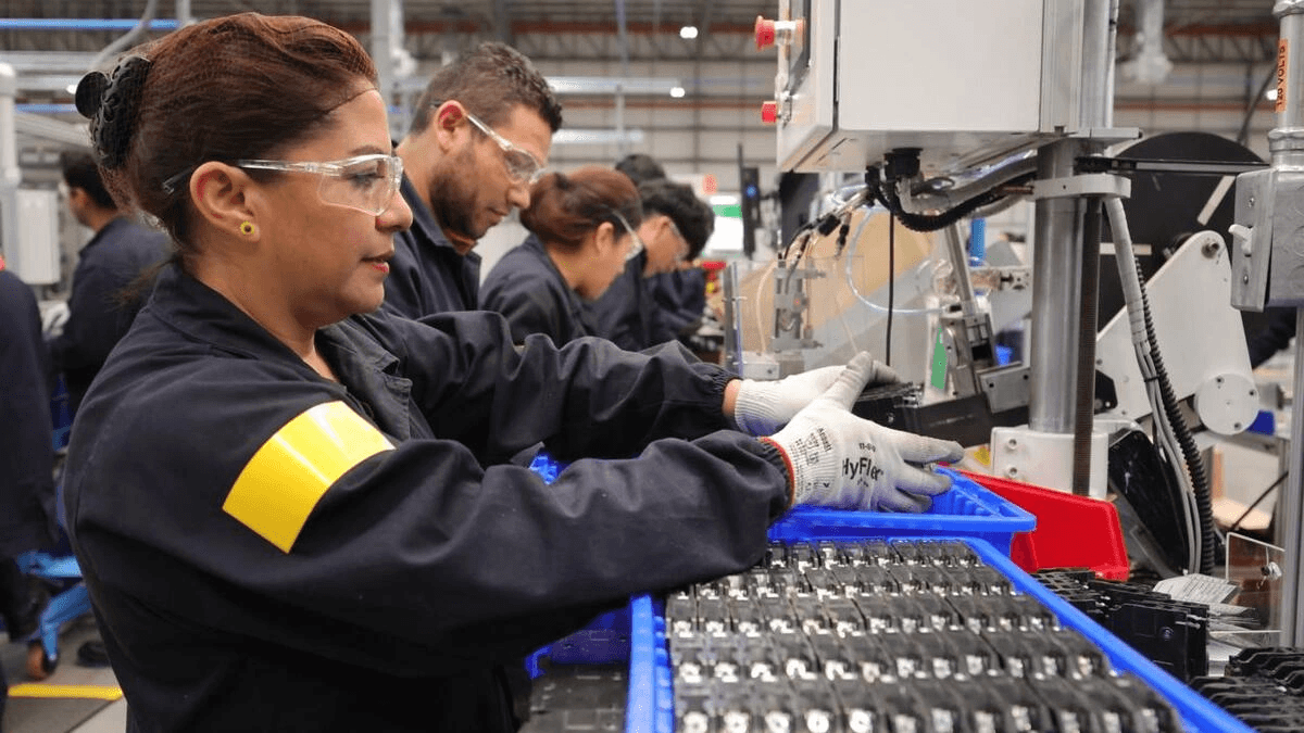 En Puebla, disminuyen los empleos eventuales y aumentan los permanentes: IMSS