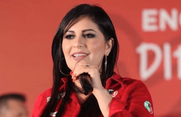 Delfina Pozos se estrena en el PRI imponiendo a su segundo… sin corresponderle