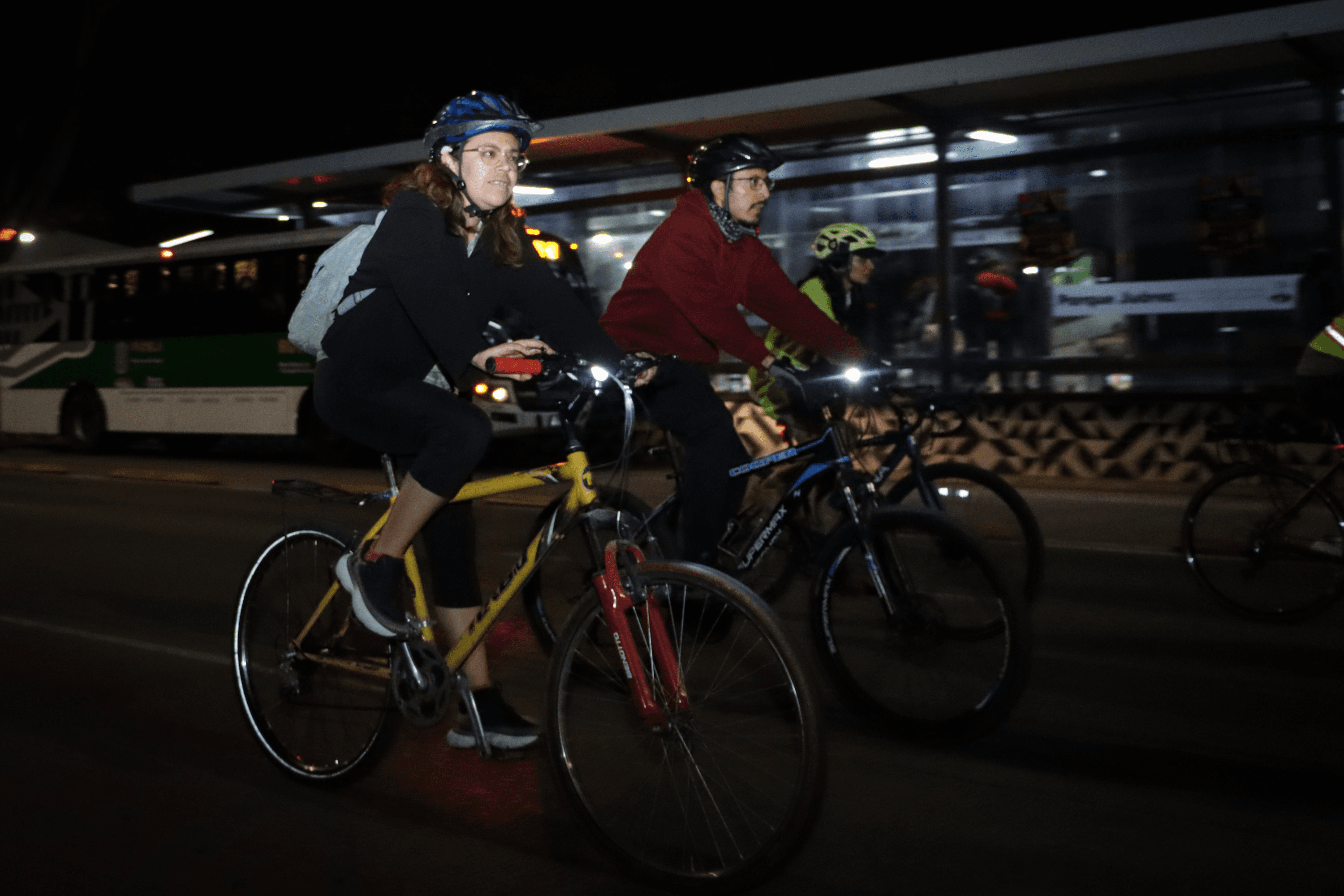 Ciudadanía se moviliza a favor de la ciclovía en Avenida Las Torres