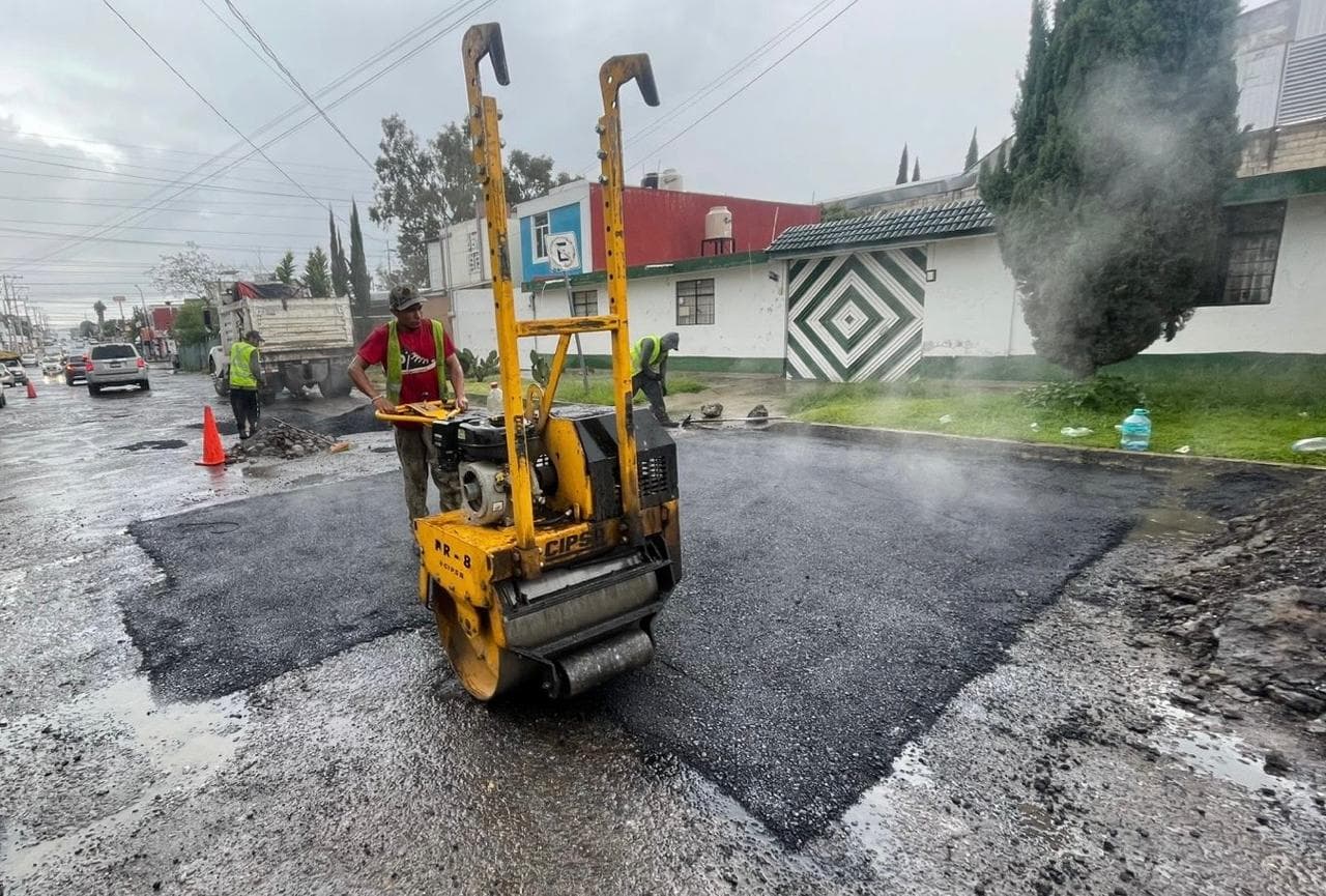 Atiende nuevos puntos de la ciudad la Campaña Capitalina Bacheando Puebla