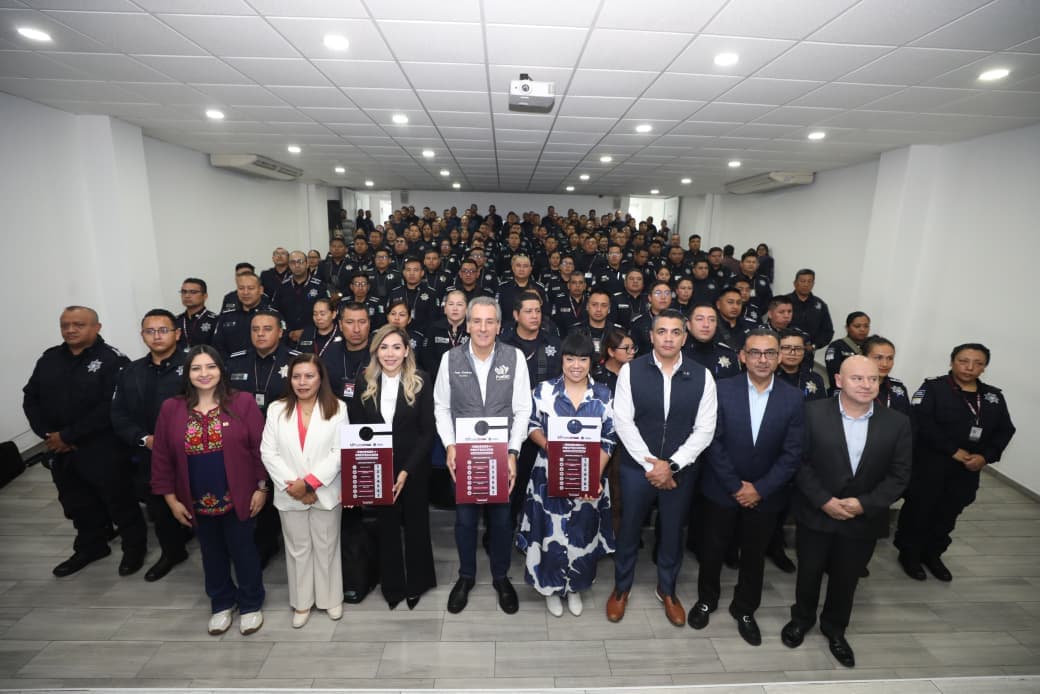 Pepe Chedraui encabeza clausura de capacitación policial sobre órdenes de protección