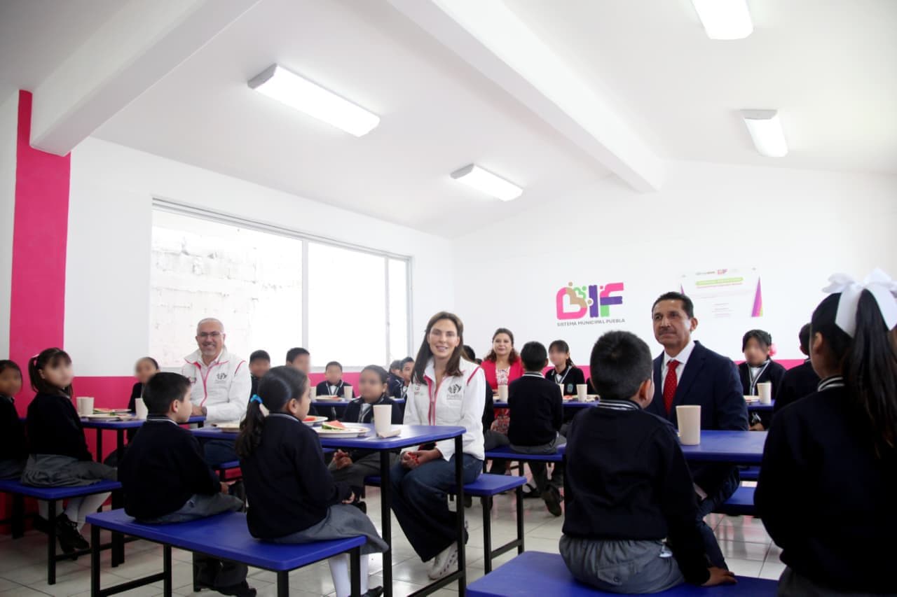 MariElise Budib inaugura desayunador escolar en la Primaria Salvador Allende