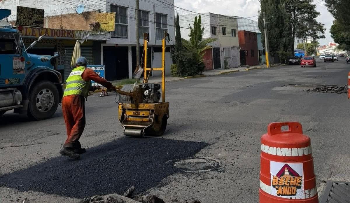 Campaña Capitalina Bacheando Puebla refuerza atención en vialidades secundarias