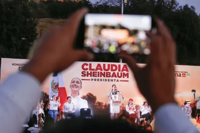 Lunch, 200 pesos y transporte de Cholula para ver a Sheinbaum en Puebla