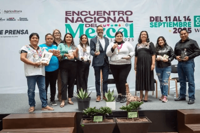 Anuncian Encuentro Nacional del Mezcal Puebla 2025