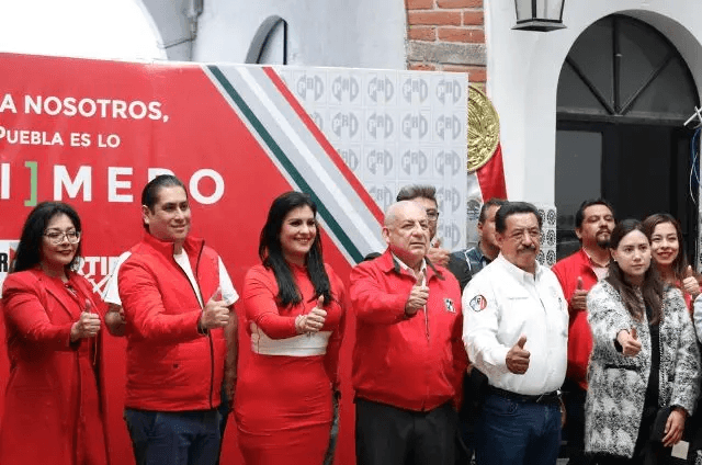 Tres aspirantes buscarán la dirigencia del PRI Puebla tras salida de Néstor Camarillo