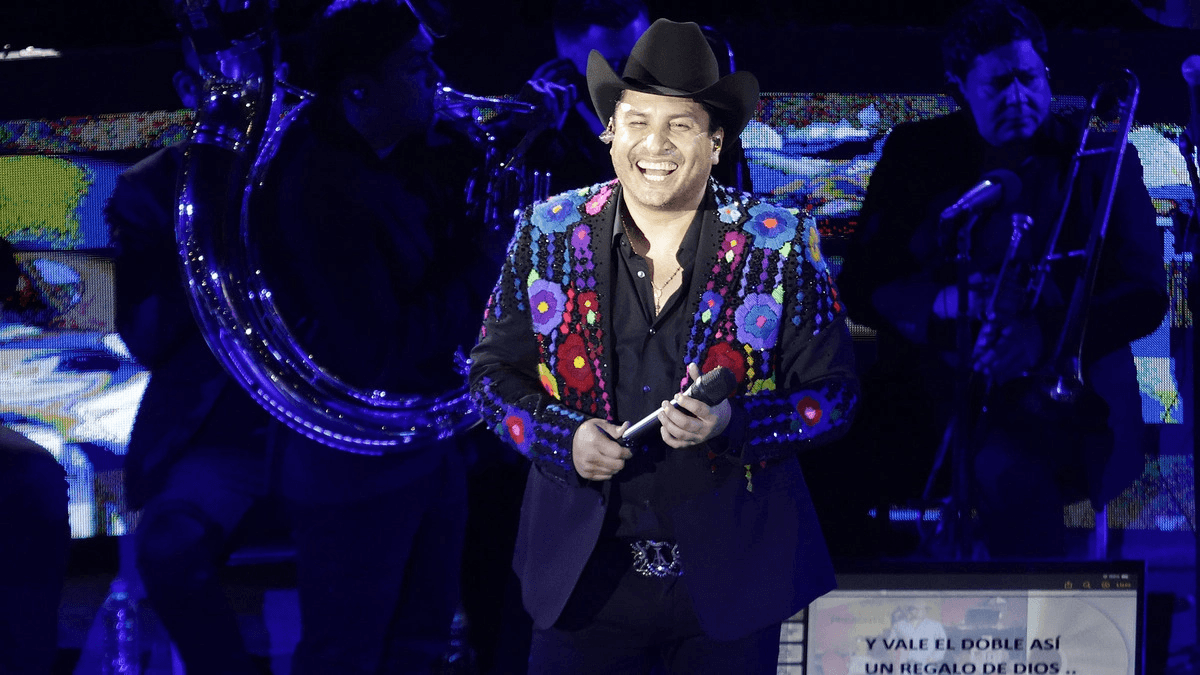 Permitirán venta de alcohol para el concierto de Julión Álvarez en Puebla