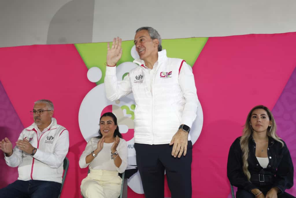 Entrega Pepe Chedraui a través del SMDIF más de mil despensas en La Guadalupana