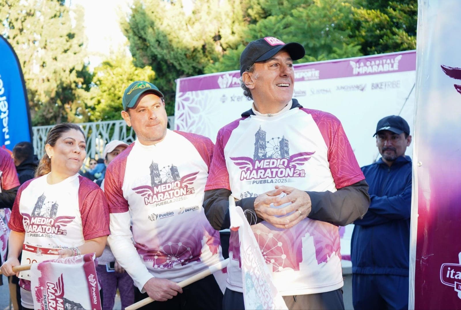 Pepe Chedraui dio el banderazo de salida al Medio Maratón 21K Puebla 2025