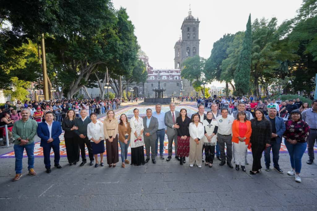Invita Pepe Chedraui a disfrutar del Tapete Monumental y la Ofrenda del Palacio Municipal