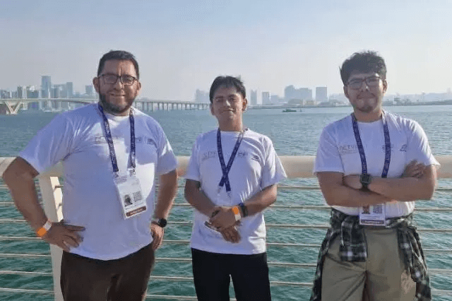 Alumnos de Tecnológico de Zacapoaxtla presentan proyecto en Emiratos Árabes