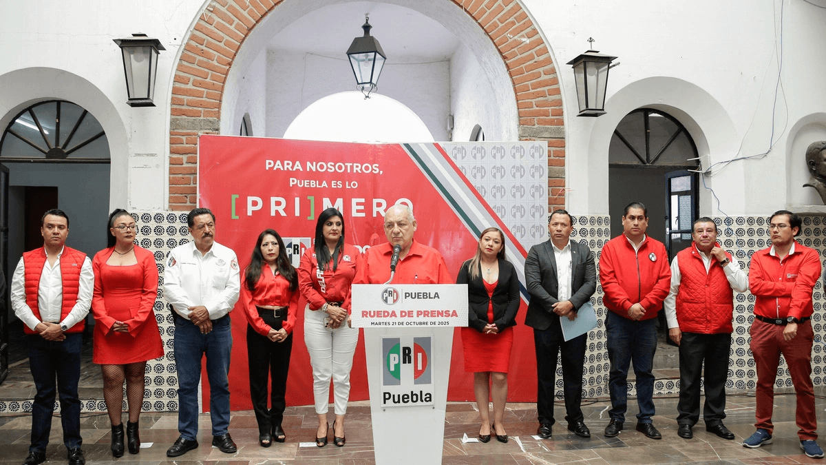 132 militantes abandonan al PRI en Puebla y brincan a MC