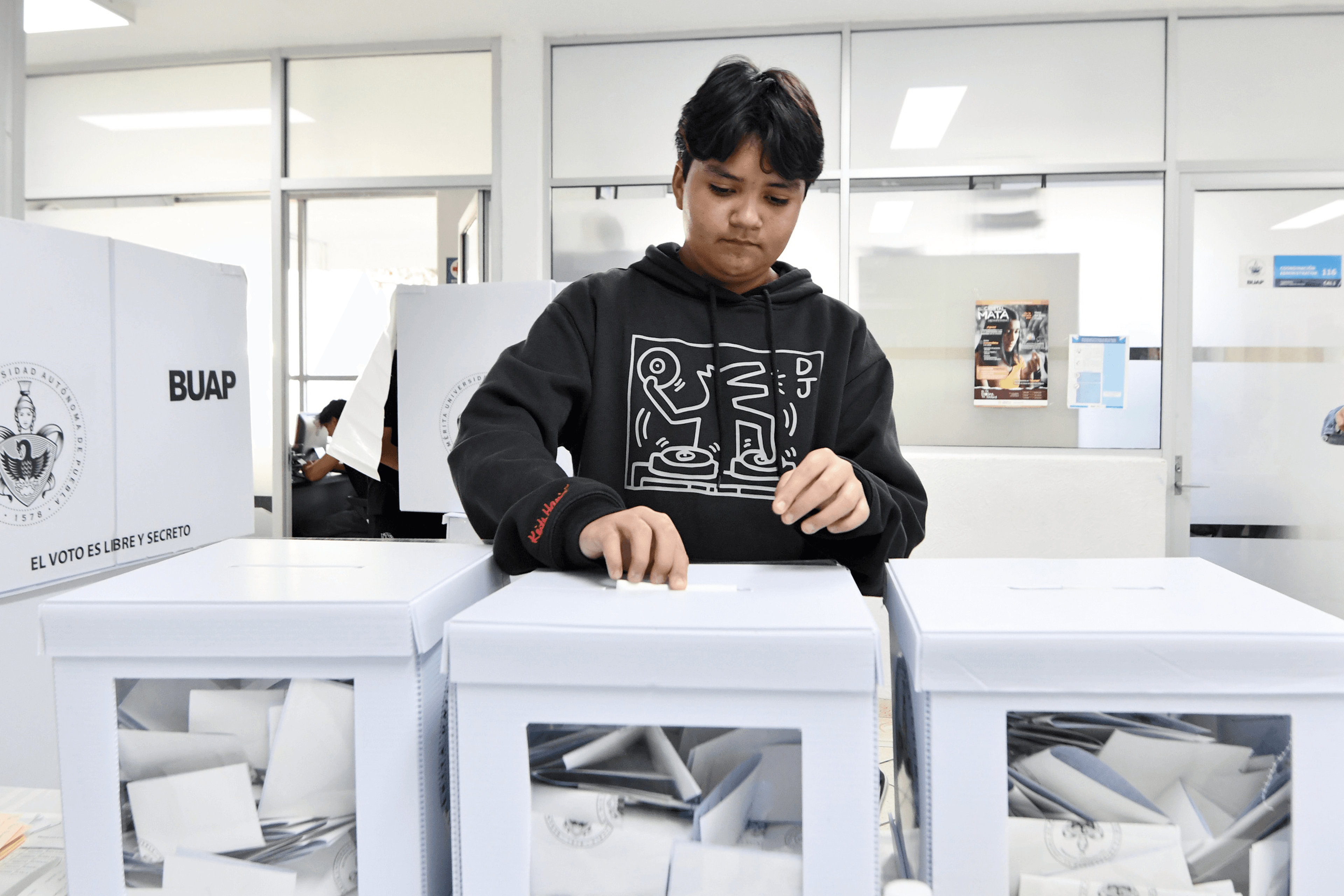 Ellos son los nuevos directores de 3 prepas BUAP; persisten protestas