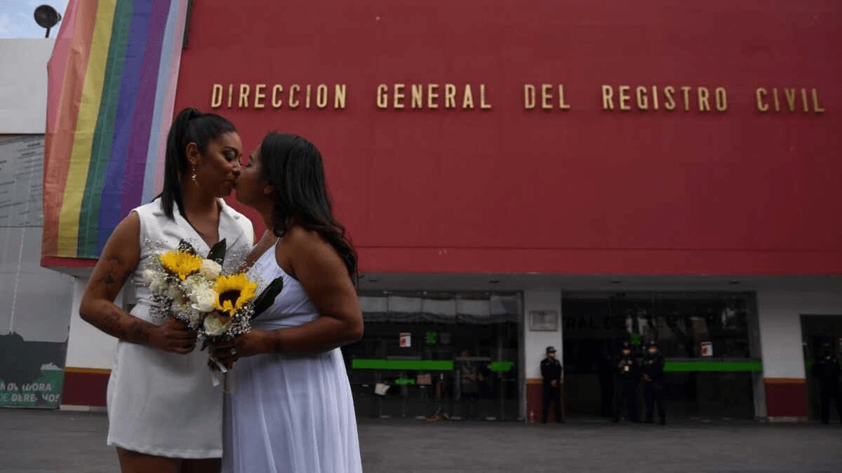 Matrimonios entre parejas del mismo sexo en Puebla: se casan más las mujeres