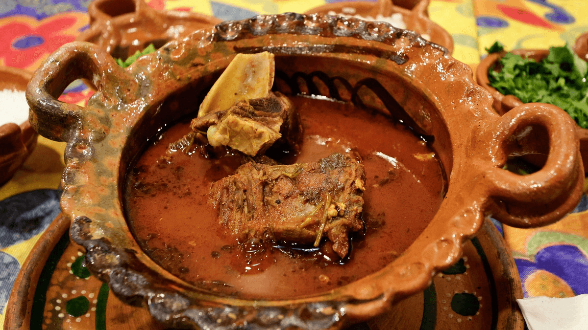 Descartan escasez de chivo para Mole de Caderas, ¿cuándo inicia la temporada en Puebla?