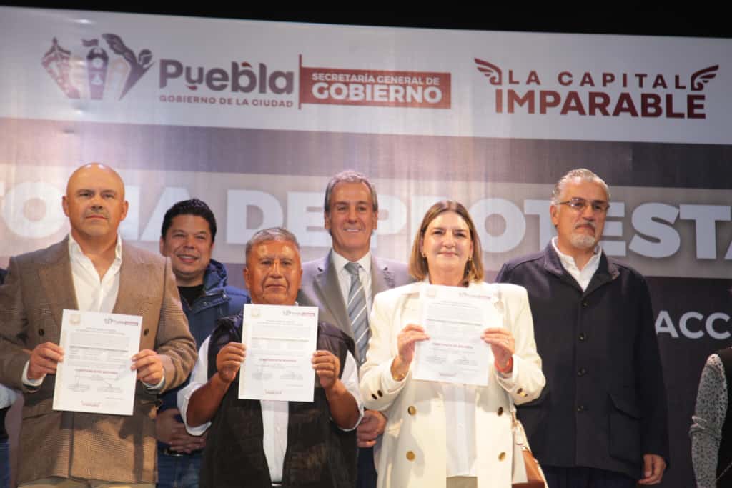 Entrega Pepe Chedraui constancias de mayoría a integrantes de Mesas Directivas de Vecinos