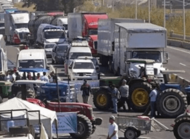 Transportistas anuncian más bloqueos tras fallido acuerdo