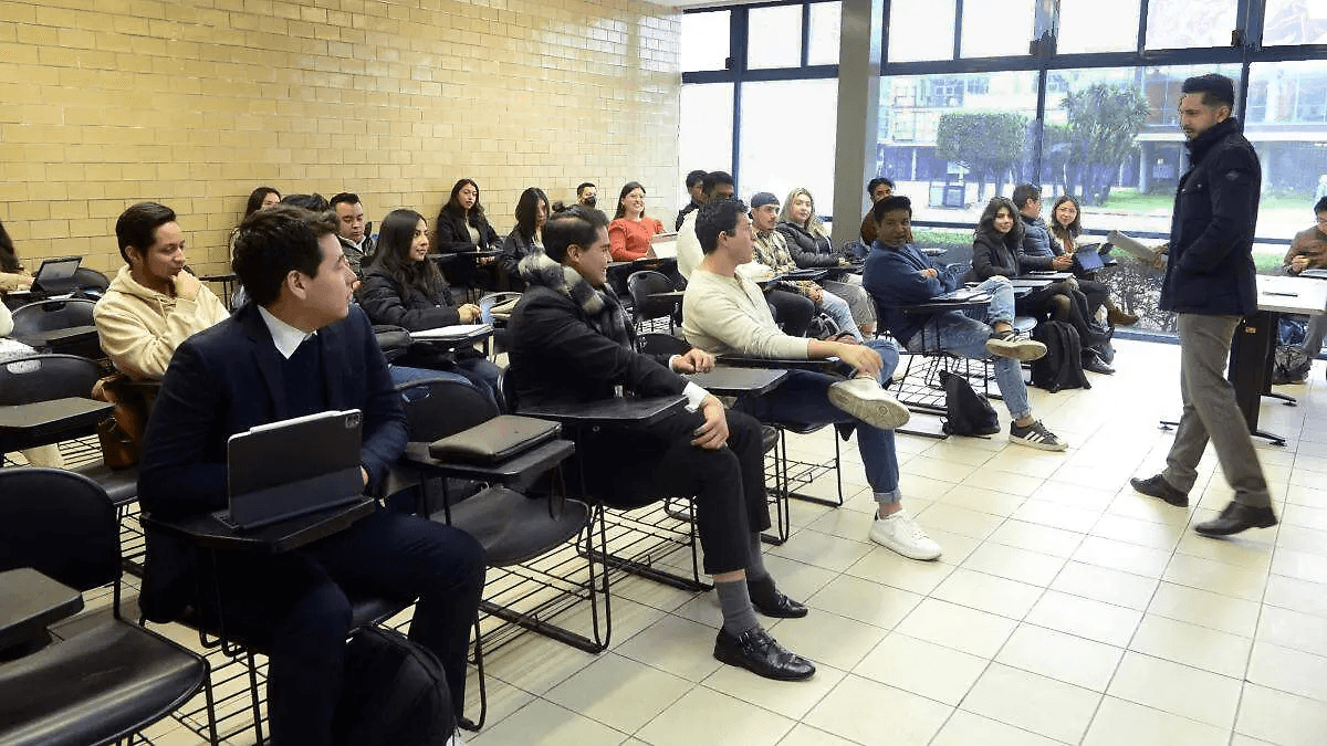 Abren proceso para titularse en Puebla por experiencia laboral, conoce los requisitos