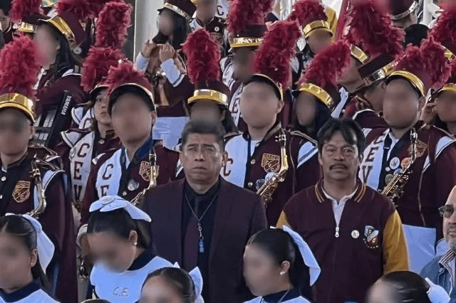 Agencia de Viajes defrauda a 80 alumnos de Tehuacán que irían a Colombia