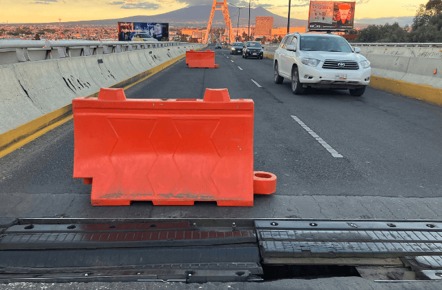 Tras una década de construcción, revisan puente de la Calzada Zaragoza