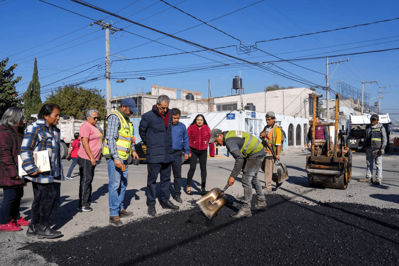 Supervisa Pepe Chedraui labores de bacheo en Álamos Vista Hermosa