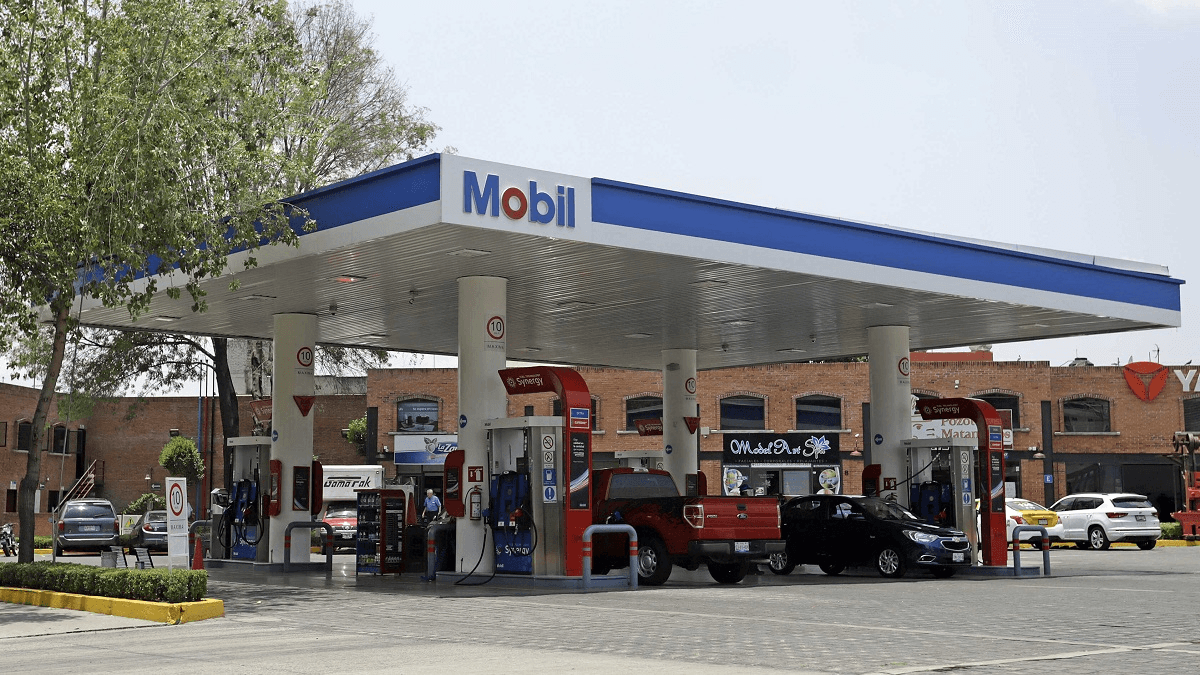 Gasolina en Puebla sube casi 1 peso en 2026 respecto al año pasado