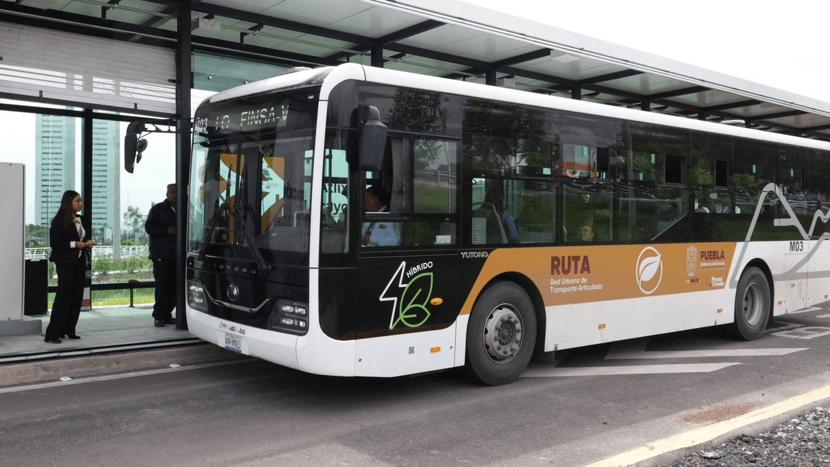 Con la Línea 4, aumenta 12.3% el número de pasajeros de RUTA