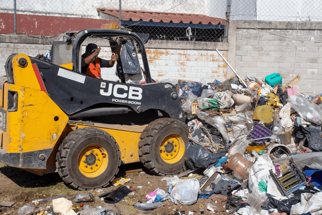 Gobierno de Pepe Chedraui realiza acciones de limpieza en Villa Verde